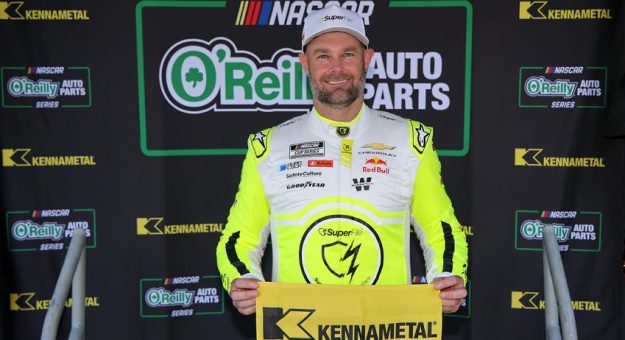 Visit Shane van Gisbergen ganó la Pole Position para la O´Reilly Series en el Sonoma Raceway page