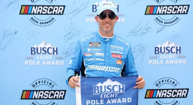 Visit Denny Hamlin ganó la Pole Position para la eero 400 den el Chicagoland Speedway page