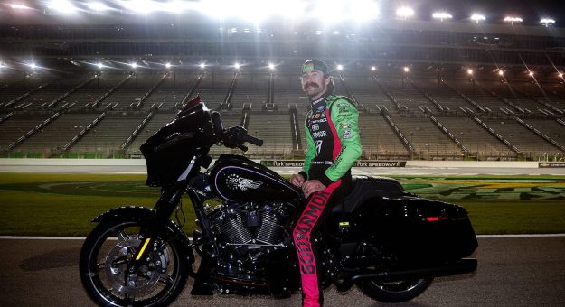 Visit Análisis: Ryan Blaney logró una victoria épica bajo el diluvio sobre el EchoPark Speedway page