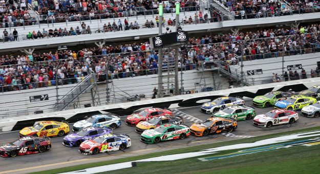 Visit La NASCAR anunció cambios de reglas para la carrera de verano de la Cup Series en Daytona page