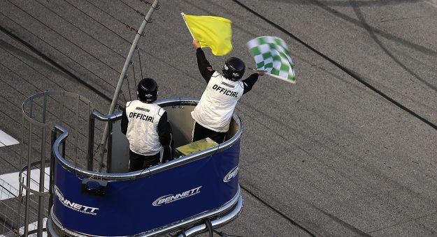 Visit NASCAR implementará un nuevo procedimiento de pausa entre etapas a partir de Iowa Speedway page