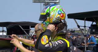 Ryan Blaney shows off Kyle Busch tribute helmet at Iowa