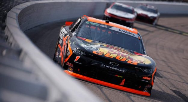 Visit Carson Kvapil ganó la HyVee Perks 250 de la O´Reilly Auto Parts Series 2026 en el Iowa Speedway page