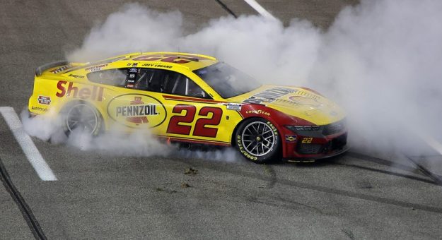 Visit Las Mejores Fotos del Fin de Semana NASCAR 2026 en el Richmond Raceway page