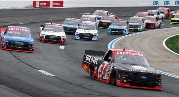 Visit Layne Riggs ganó la Team EJP 175 en el New Hampshire Motor Speedway page