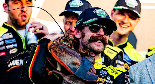 Visit Ryan Blaney ganó la Dollar Tree 301 en el New Hampshire Motor Speedway page
