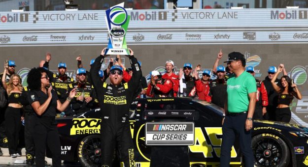 Visit Tyler Reddick ganó la Freeway Insurance 500 de The Chase Cup Series 2026 en Phoenix page